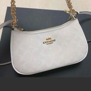 Coach White Pebbled Leather Shoulder Bag with Gold Chain Trim